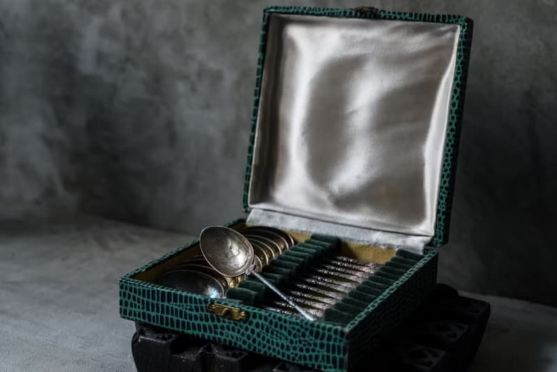 法國 XIXe SIECLE立體握柄茶匙組-完整緞布盒裝