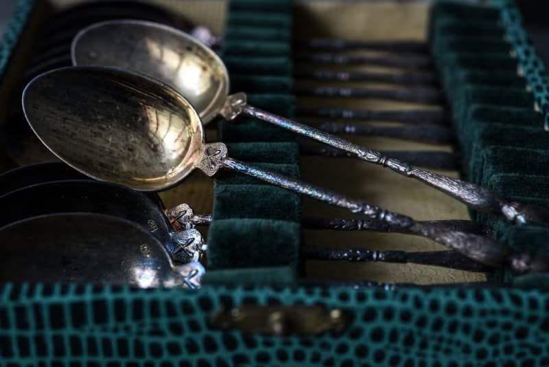 法國 XIXe SIECLE立體握柄茶匙組-完整緞布盒裝