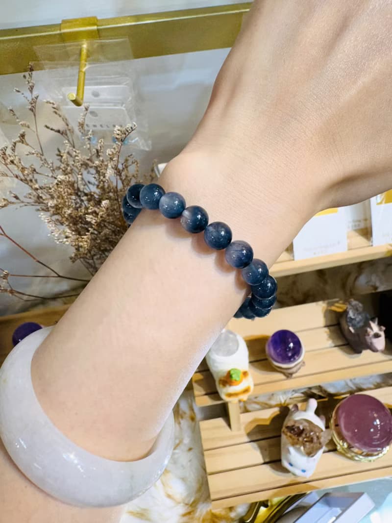 精品稀缺礦半盆藍髮晶8.5mm19.74g平衡情緒啟發智慧創意擺脫負面