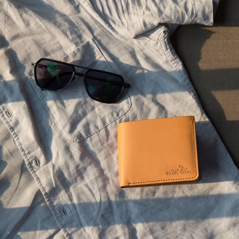 WEALTHY- LEATHER SHORT WALLET-YELLOW CREAM