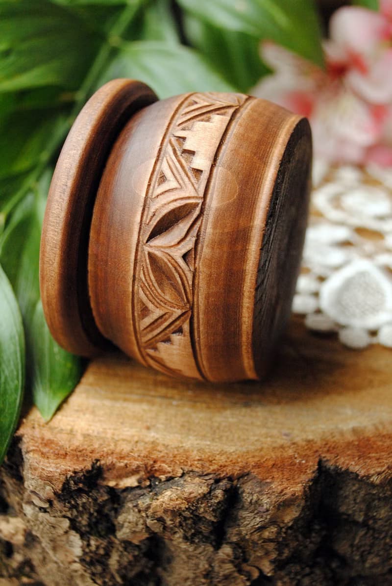 Personalized wedding ring box,Engagement ring holder,Storage ring box,women gift