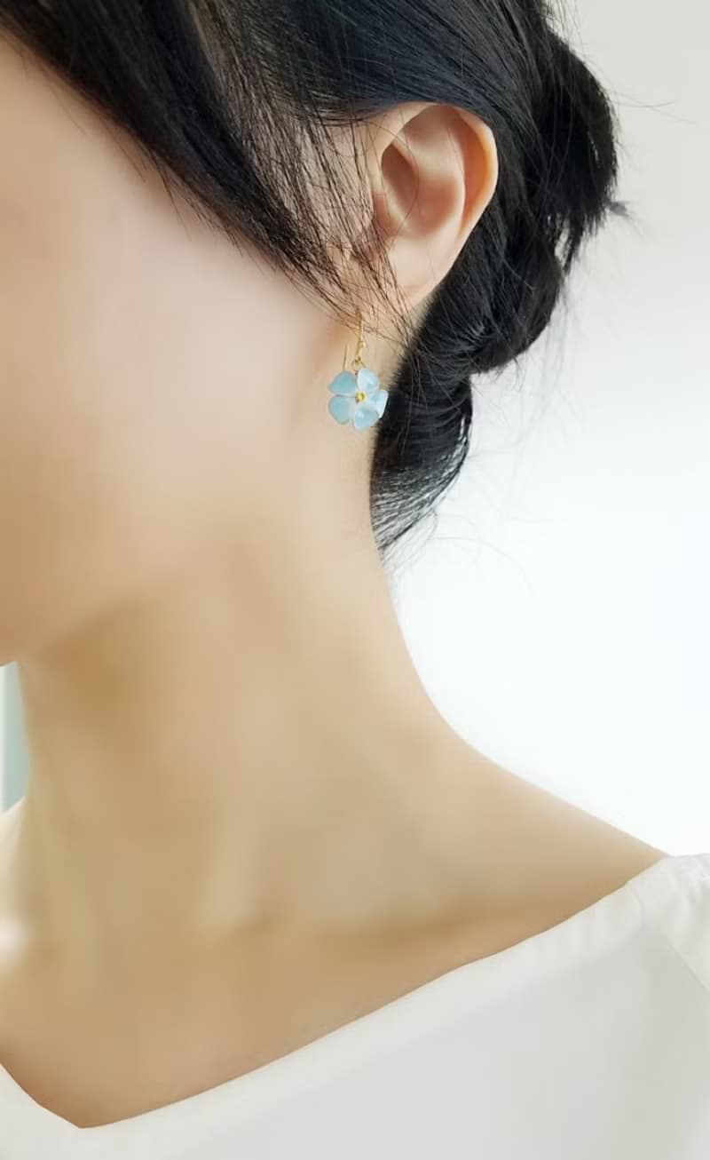 忘れな草のピアス or イヤリング