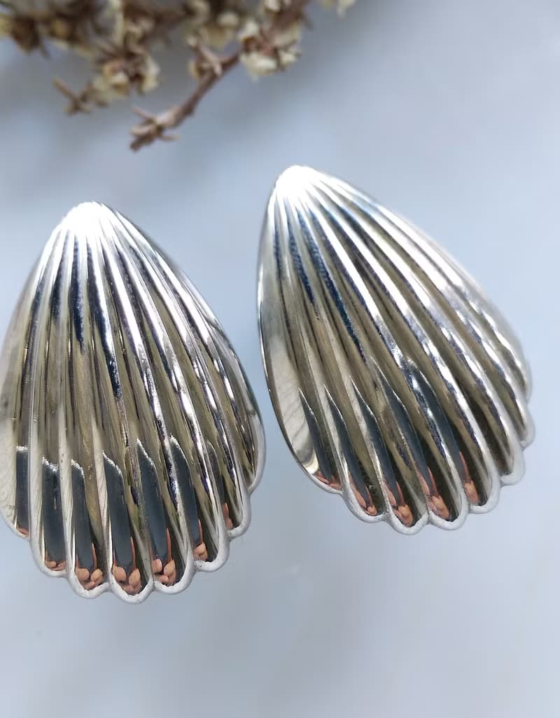 Vintage Jewelry 西洋古董飾品 銀色調 瑪德蓮造型 貝殼 夾式耳環