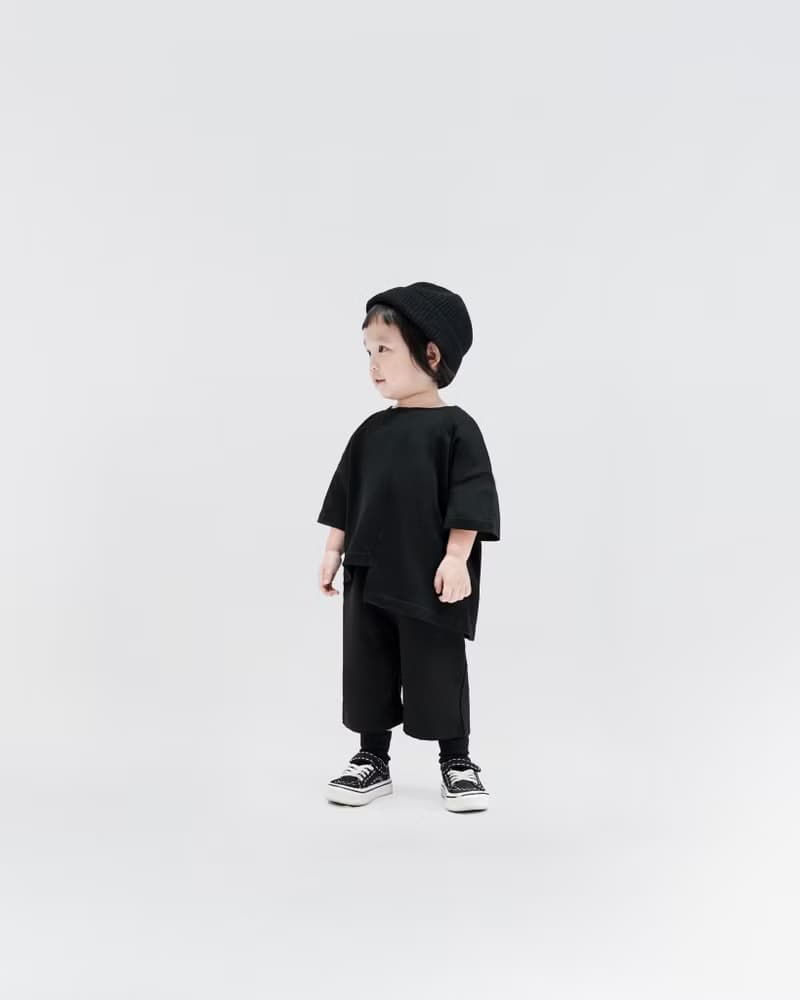 MUKID 涼爽低襠八分西裝褲