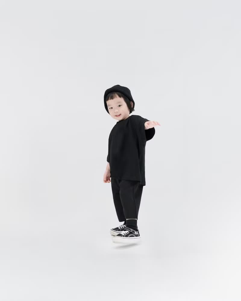 MUKID 涼爽低襠八分西裝褲