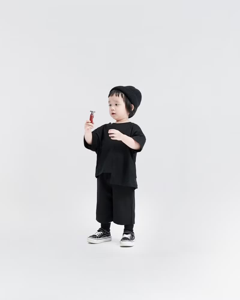 MUKID 涼爽低襠八分西裝褲