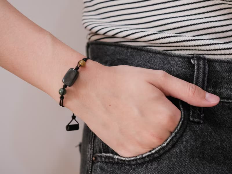 四方遇貴人・天然烏雞翡翠結繩手鍊・緬甸玉・纏絲瑪瑙