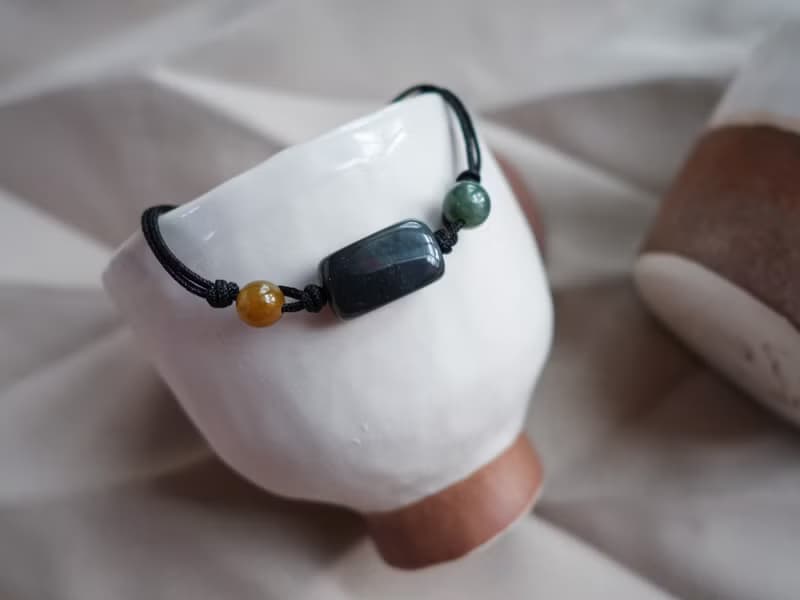 四方遇貴人・天然烏雞翡翠結繩手鍊・緬甸玉・纏絲瑪瑙