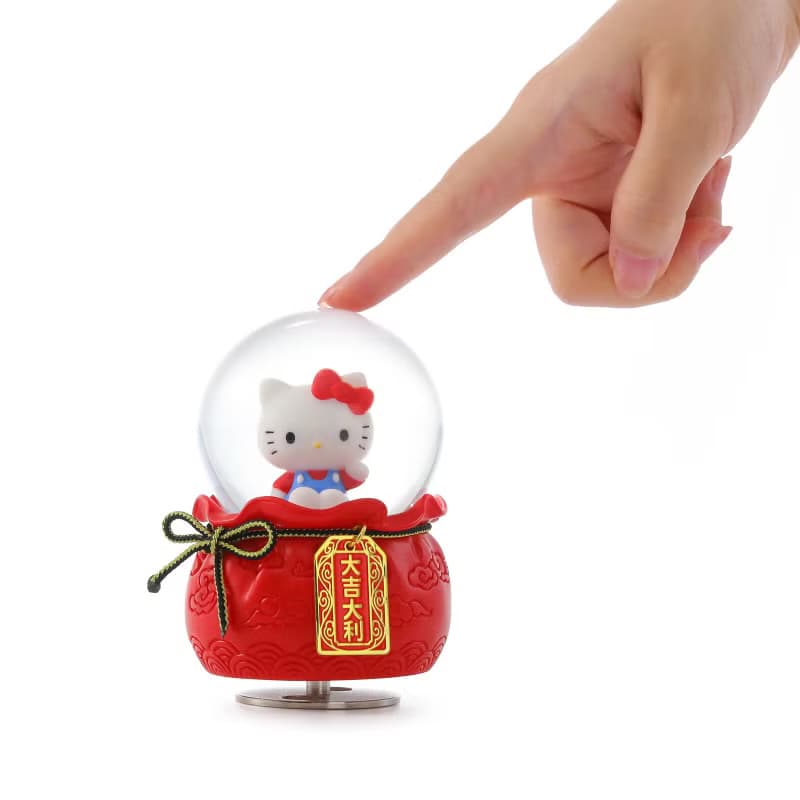 Hello Kitty 大吉大利御守水晶球音樂盒(紅款) 生日禮物 招財貓