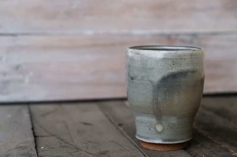 一冬人 古樸墨綠 - 生活食器  茶杯  陶器