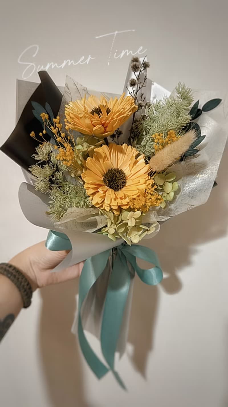 獨一無二精緻太陽花向日葵畢業花束 擴香花乾燥花永生花 粉色紫色