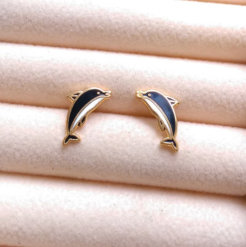 【西洋古董飾品 】景泰藍-小巧 可愛 黑白小海豚 針式耳環