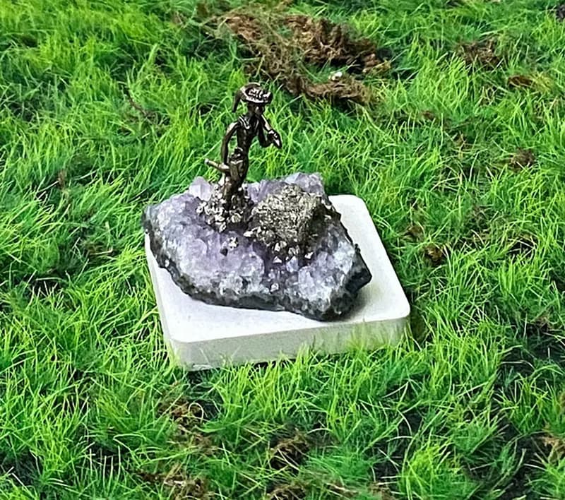 天然紫水晶簇 黃鐵礦小礦工 能量  財運 療癒 擺件
