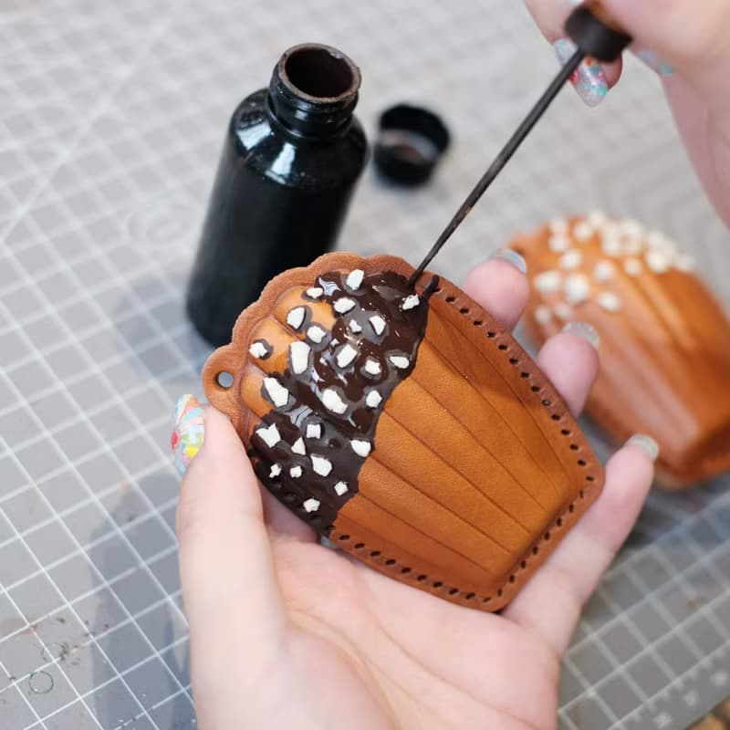 瑪德琳手作真皮 大樓磁扣套 門禁感應卡套 包包掛飾鑰匙扣掛件