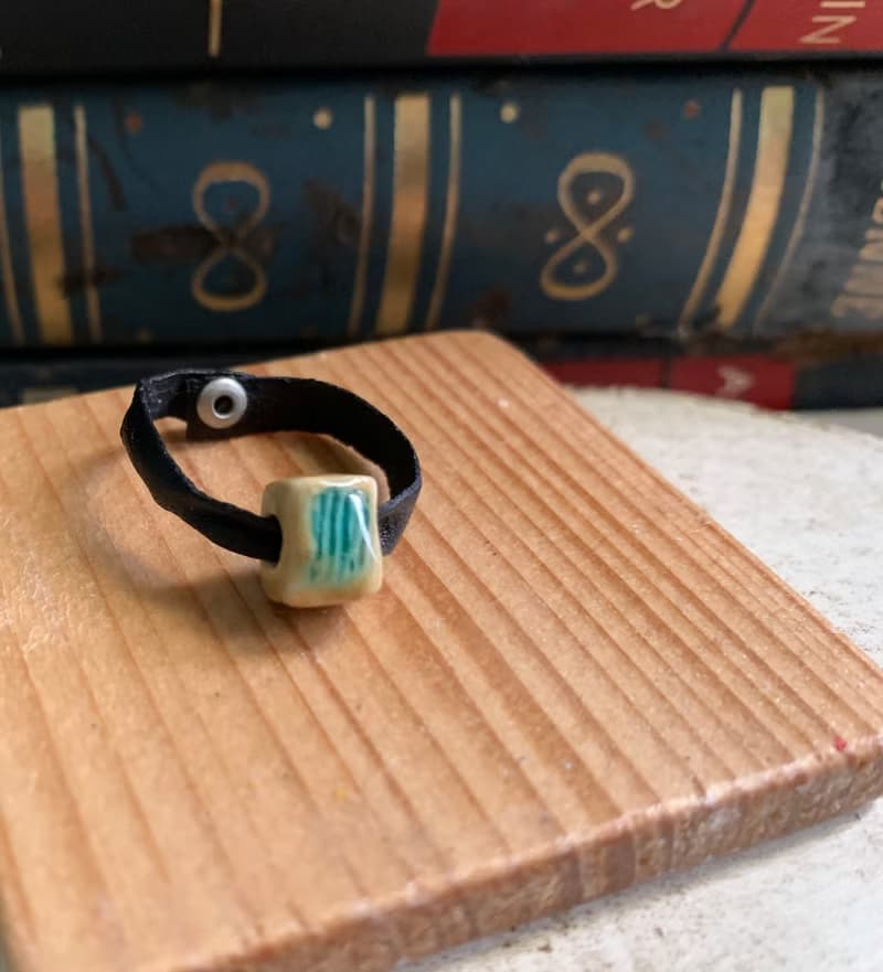 戒指 日本白瓷 自然釉色 無限看不膩色調 真皮革 自然系列