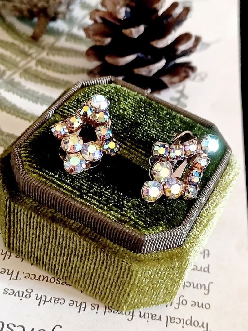 vintage jewelry  古董小巧極光萊茵 夾式耳環