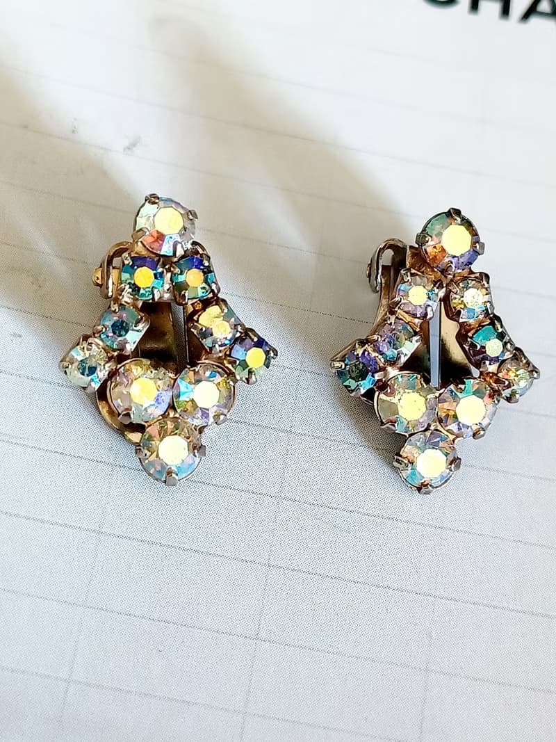 vintage jewelry  古董小巧極光萊茵 夾式耳環