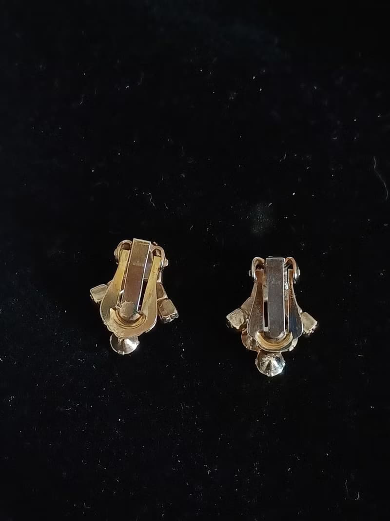 vintage jewelry  古董小巧極光萊茵 夾式耳環