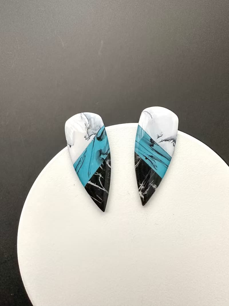 • 手工軟陶耳環 • 混石型耳針 (可改耳夾)