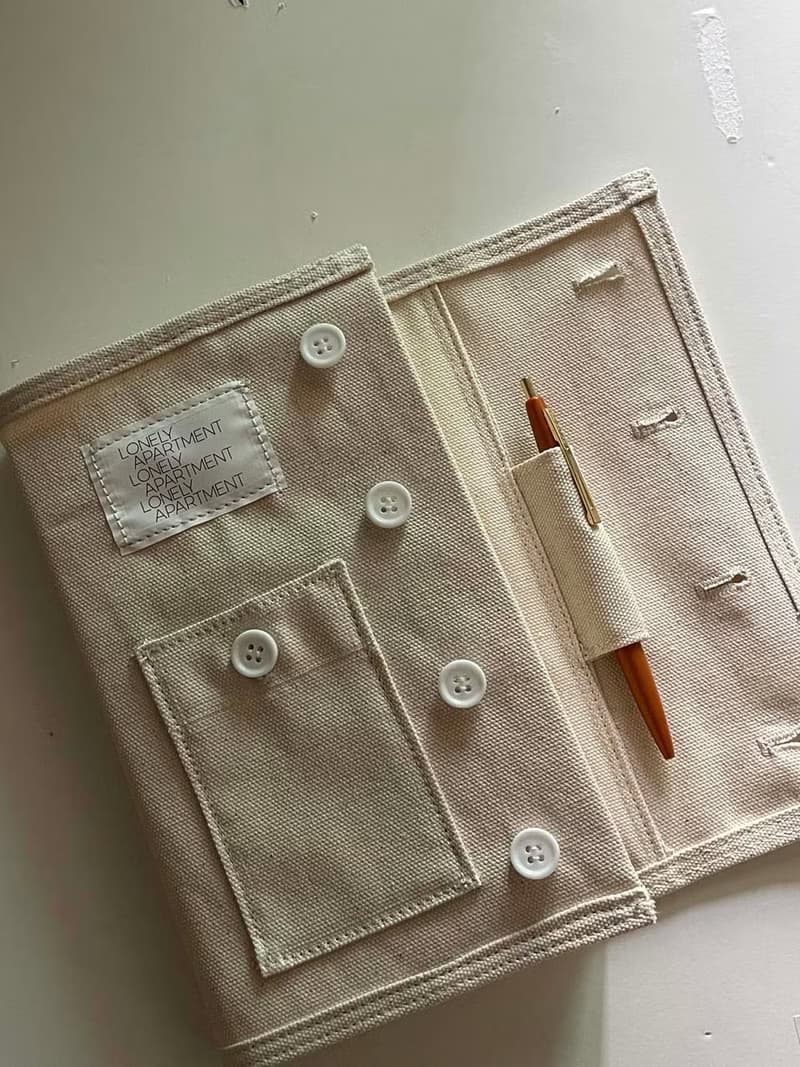 book shirt (cover type)