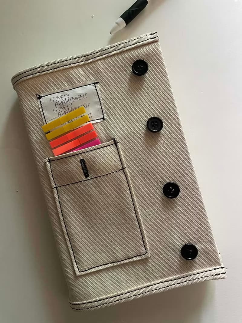 book shirt (cover type)