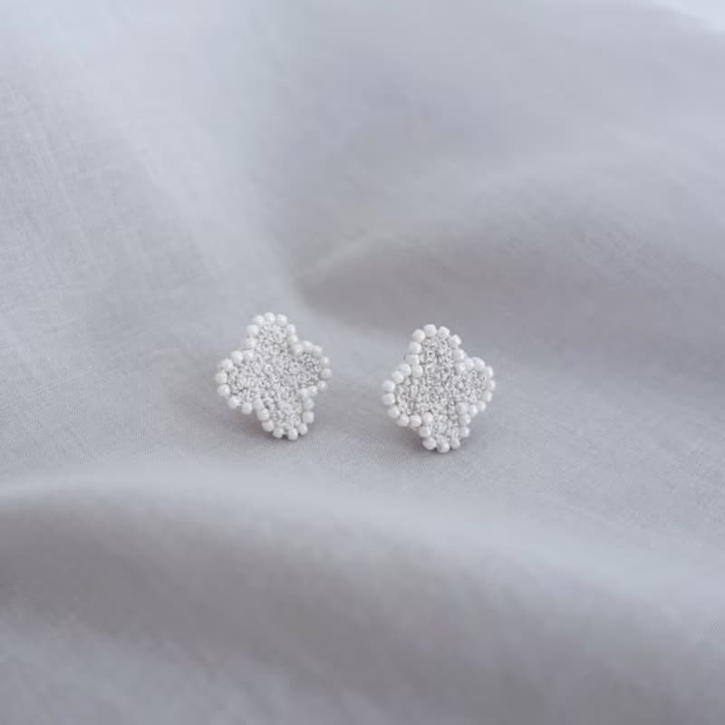 珠光米花・手工刺繡耳環