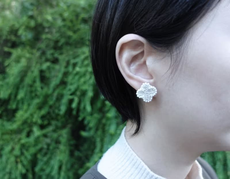 珠光米花・手工刺繡耳環