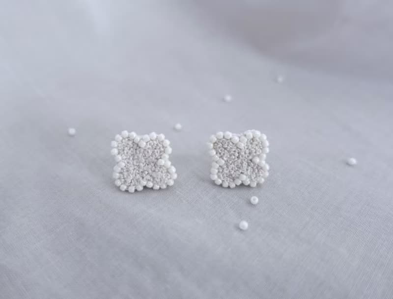 珠光米花・手工刺繡耳環