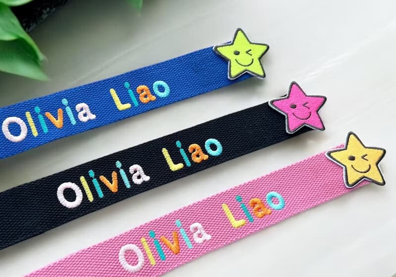 個人化全彩姓名刺繡行李飄帶-燦笑星星款