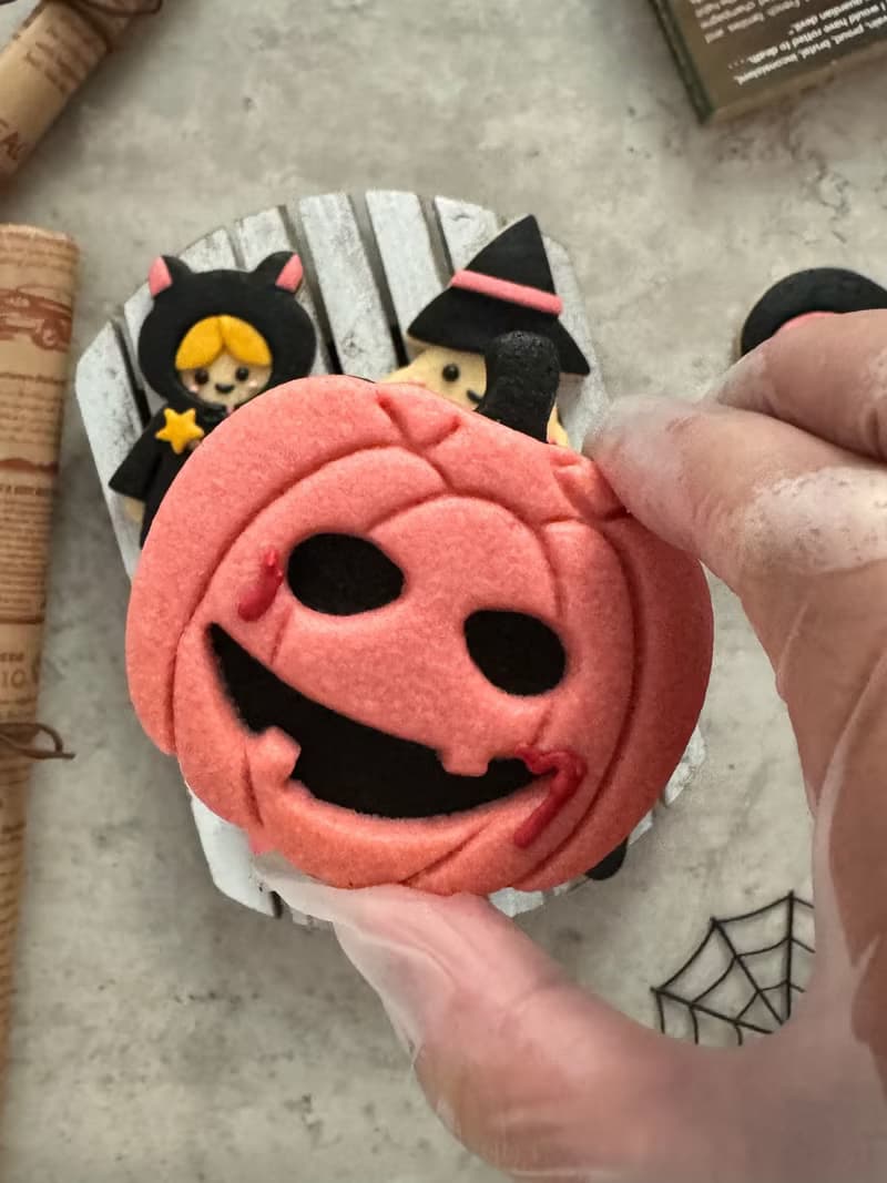 萬聖節餅乾 。貓魔女4片裝套組。S-cookie原創