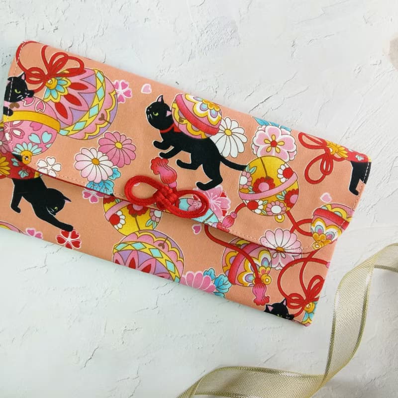 免費繡名字。鈴鐺黑貓。布紅包袋 / 口罩收納袋