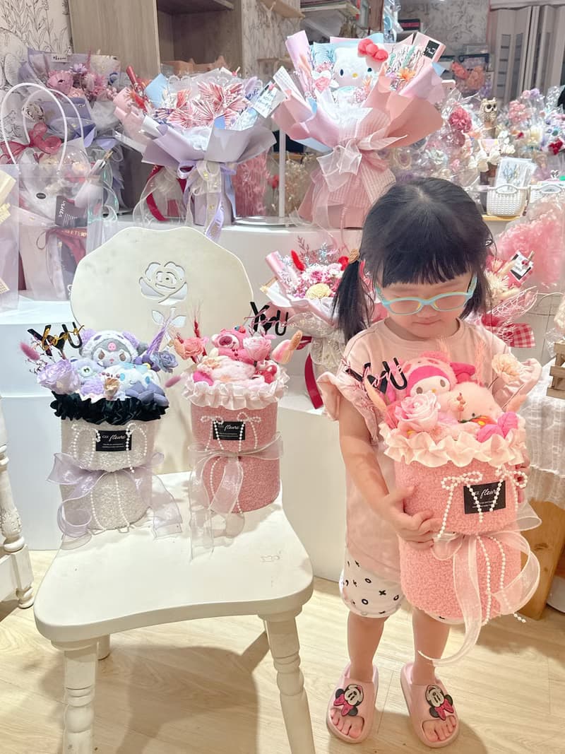 敲可愛酷洛米玩偶永生花花束 情人節花束 生日 告白 週年紀念畢業