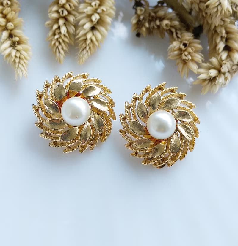 Vintage Jewelry 西洋古董飾品 LISNER 旋轉 仿珠花 夾式耳環