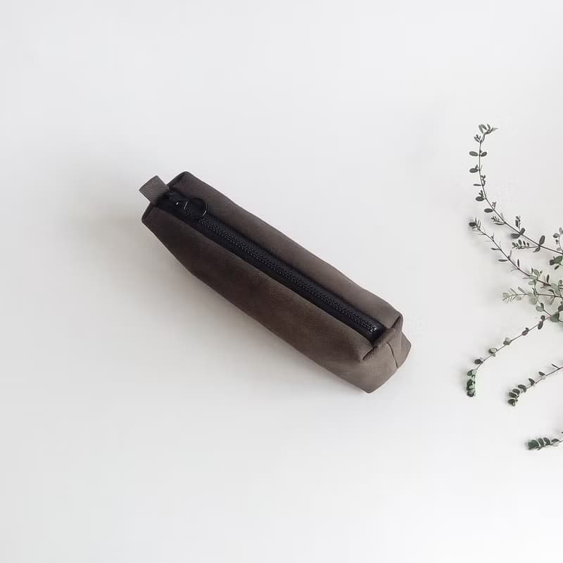 母親節禮物 灰黑微漸層植物染筆袋 化妝包 鉛筆盒 收納 植物染