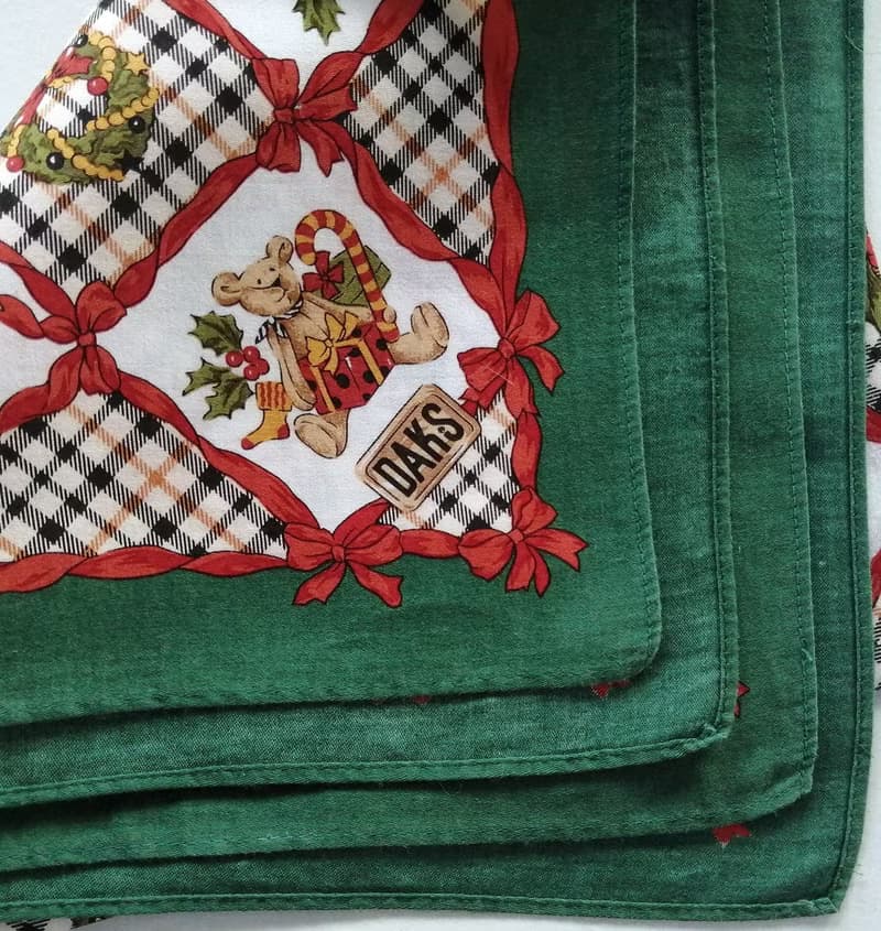 DAKS Vintage Handkerchief Brown Bears 20 x 19.5 inches