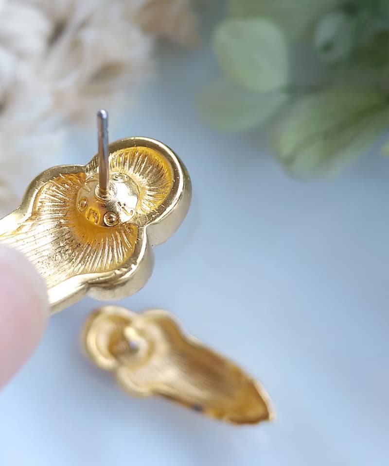 Vintage Jewelry 西洋古董飾品 MONET 古典 啞光 針式耳環
