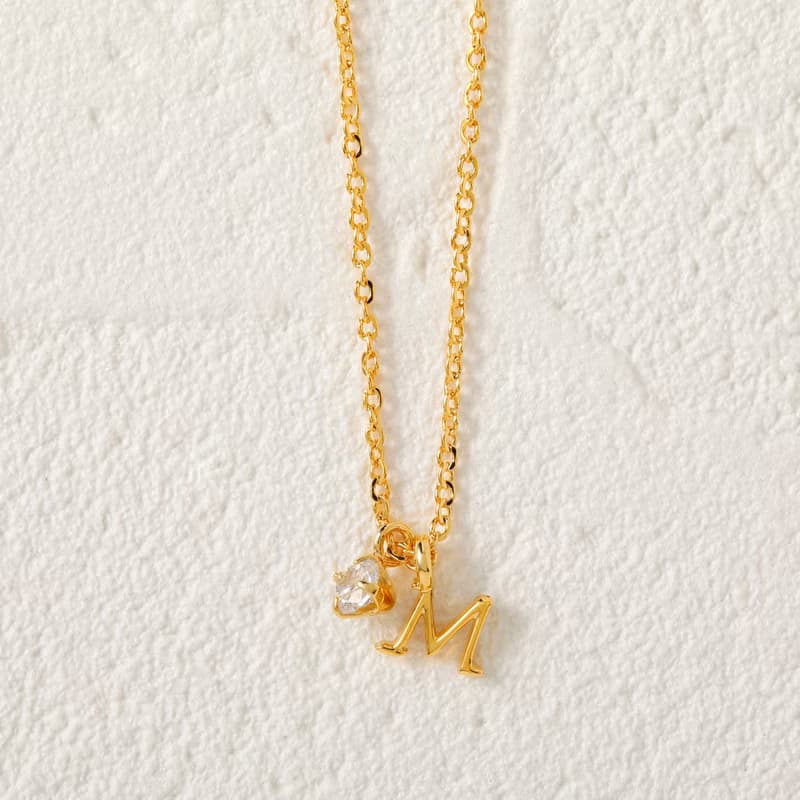 petit-initial necklace 【M】 ニッケルフリーネックレス 　小さなイニシャルをかたどったペンダントネックレス