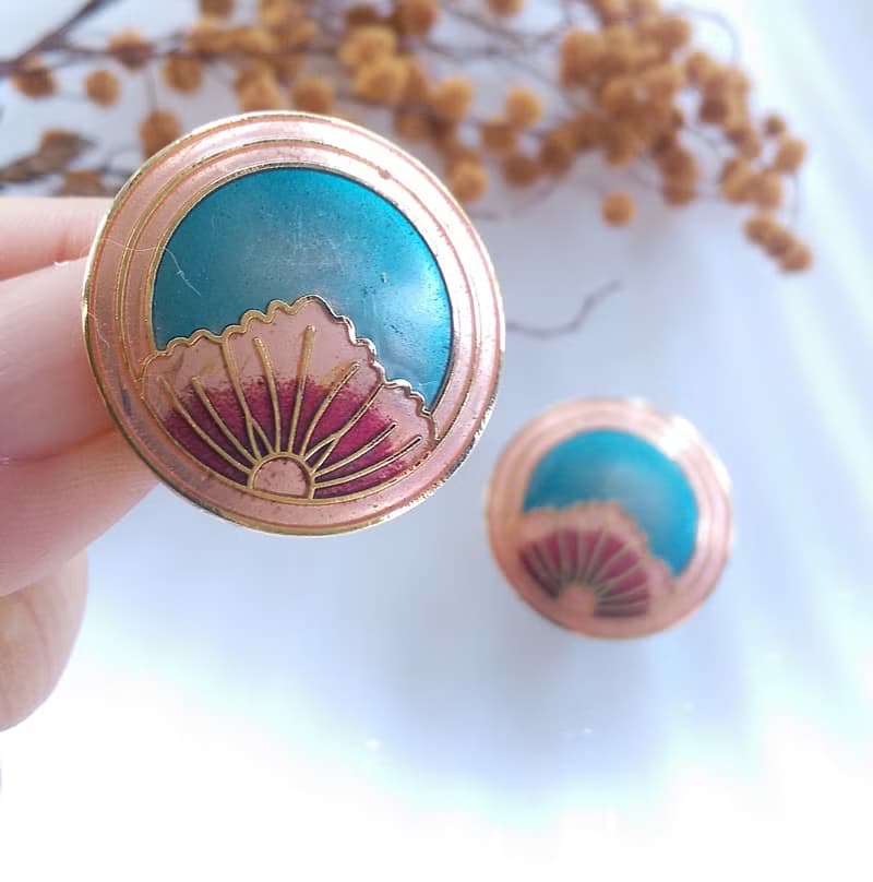 【西洋古董飾品 】景泰藍 花瓣 放射日出意象 夾式耳環