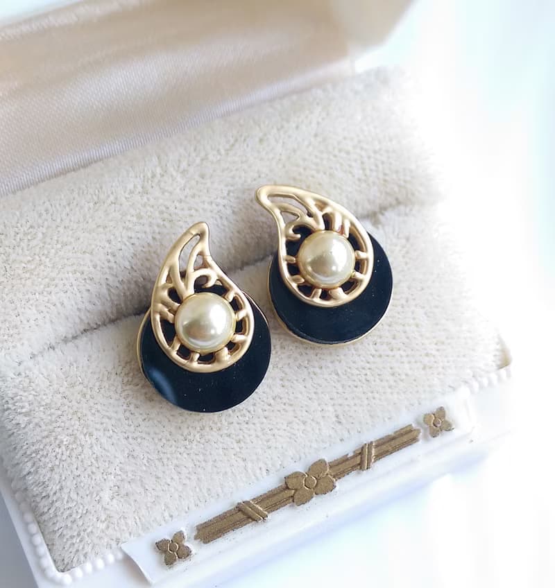 Vintage Jewelry 西洋古董飾品 小巧 金色調 對稱 雅致 針式耳環