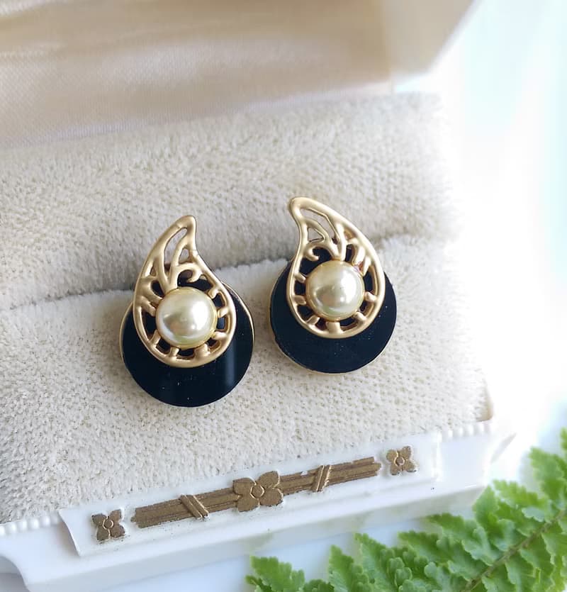 Vintage Jewelry 西洋古董飾品 小巧 金色調 對稱 雅致 針式耳環