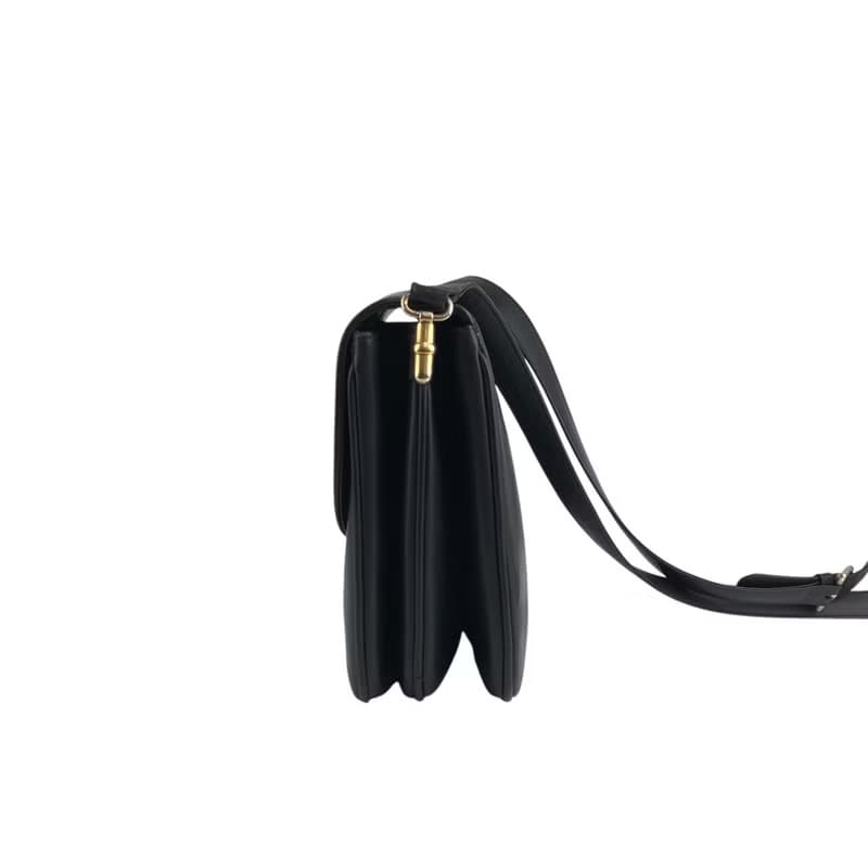 【 日本直送　名牌中古包 】CELINE セリーヌ ショルダーバッグ ブラック ブラゾン レザー フラップ vintage ヴィンテージ オールド txzb37