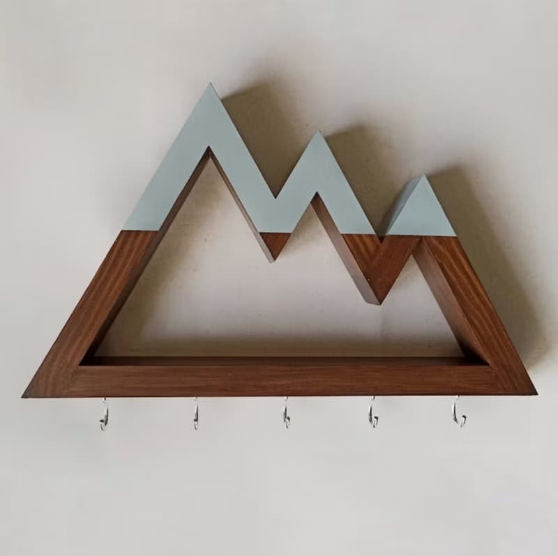 Key rack Cascade Mountains (in nut color with gray tops)