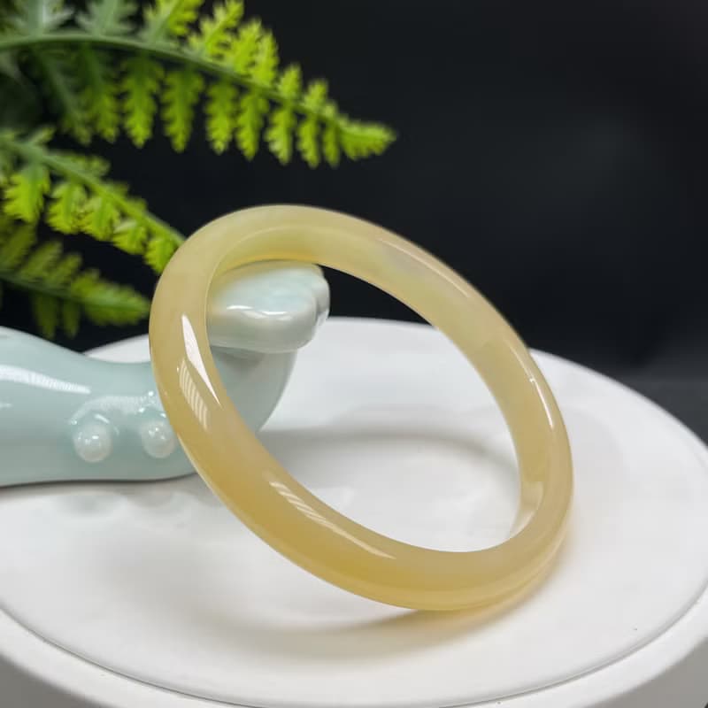 精品 金色瑪瑙手镯 63MM 冰潤起光玉髓手環 金條子 祥瑞財富貴氣