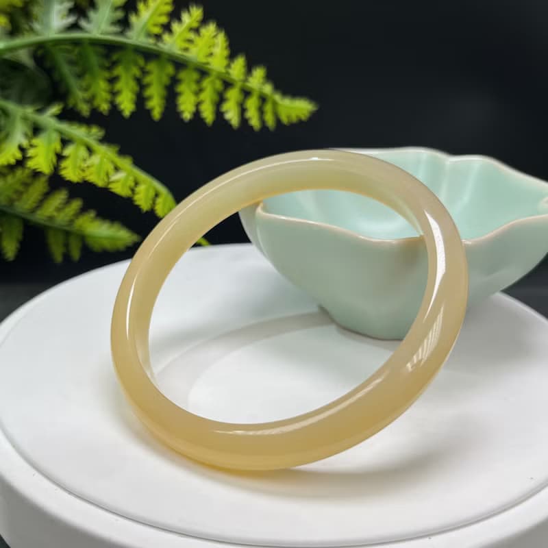 精品 金色瑪瑙手镯 63MM 冰潤起光玉髓手環 金條子 祥瑞財富貴氣