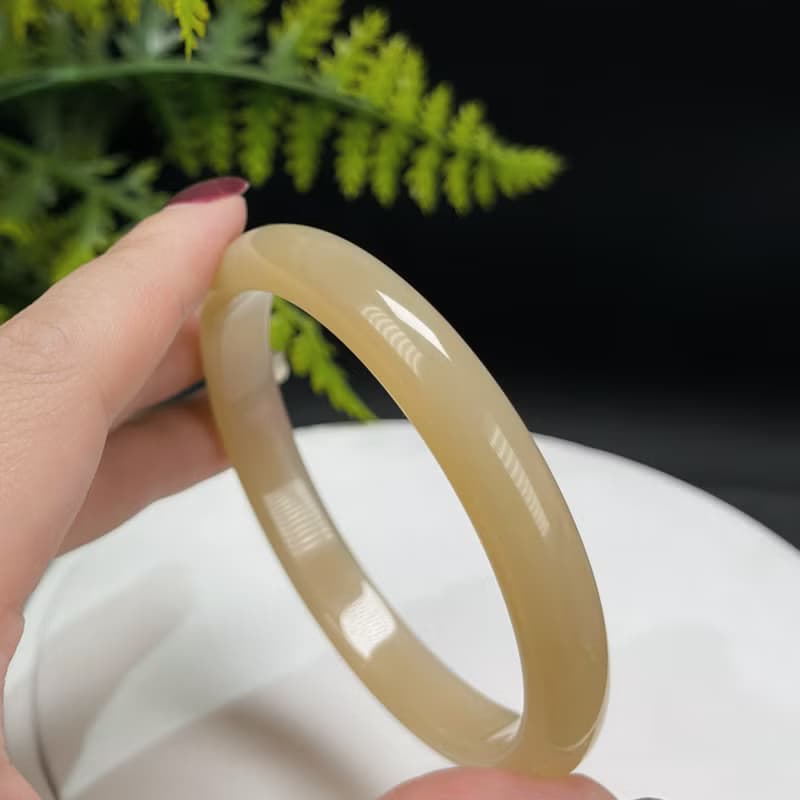 精品 金色瑪瑙手镯 63MM 冰潤起光玉髓手環 金條子 祥瑞財富貴氣