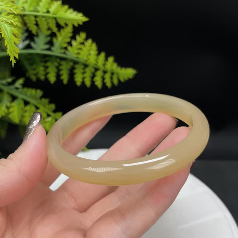 精品 金色瑪瑙手镯 63MM 冰潤起光玉髓手環 金條子 祥瑞財富貴氣