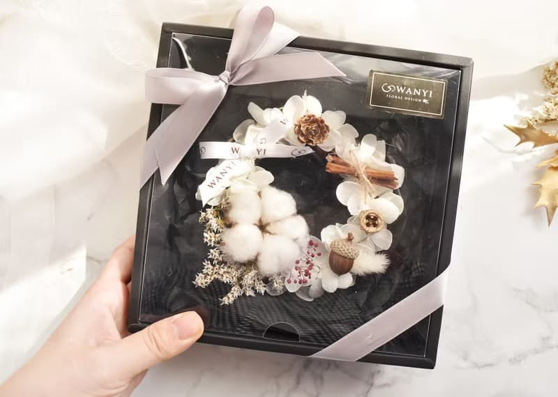 聖誕雪白花圈 乾燥花 聖誕節   送禮 交換禮物 聖誕禮物 聖誕禮盒