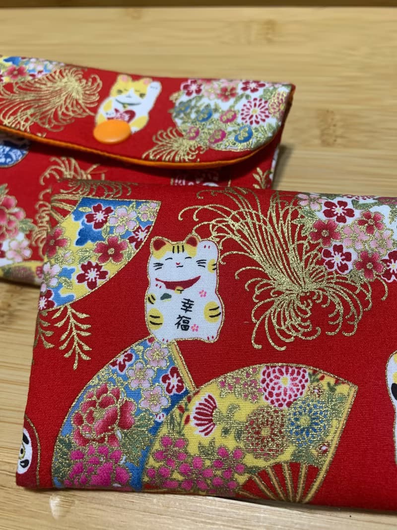 文青風開運印章加厚袋-戀戀招財貓 熱情紅 禮物 加厚收納 口紅袋