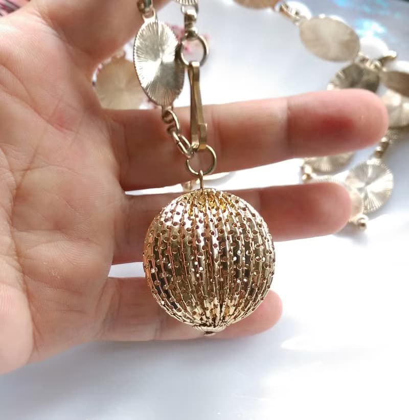 【西洋古董飾品】金屬立體簍空 摩登 球球 項鍊