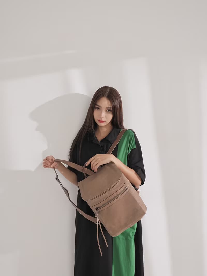 supportingrolestudio率性實用方形真皮後背包 亞咖啡